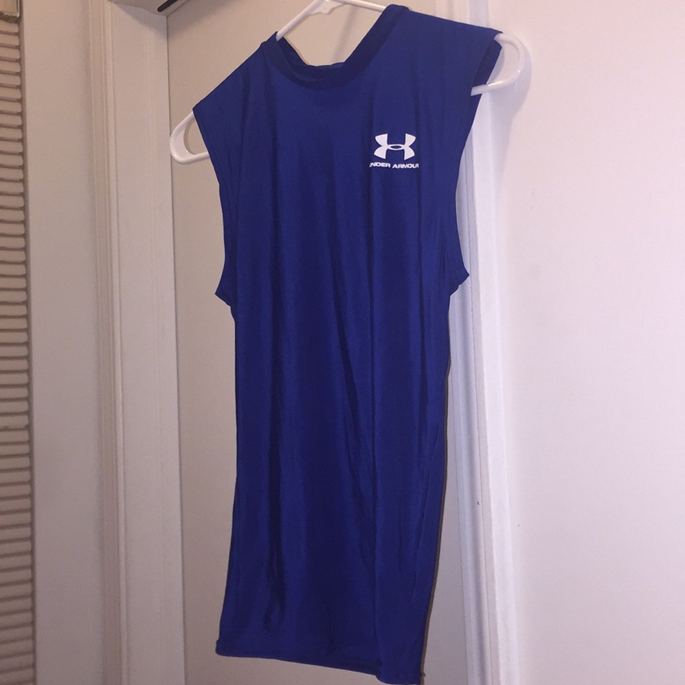 Sleeveless work out shirt